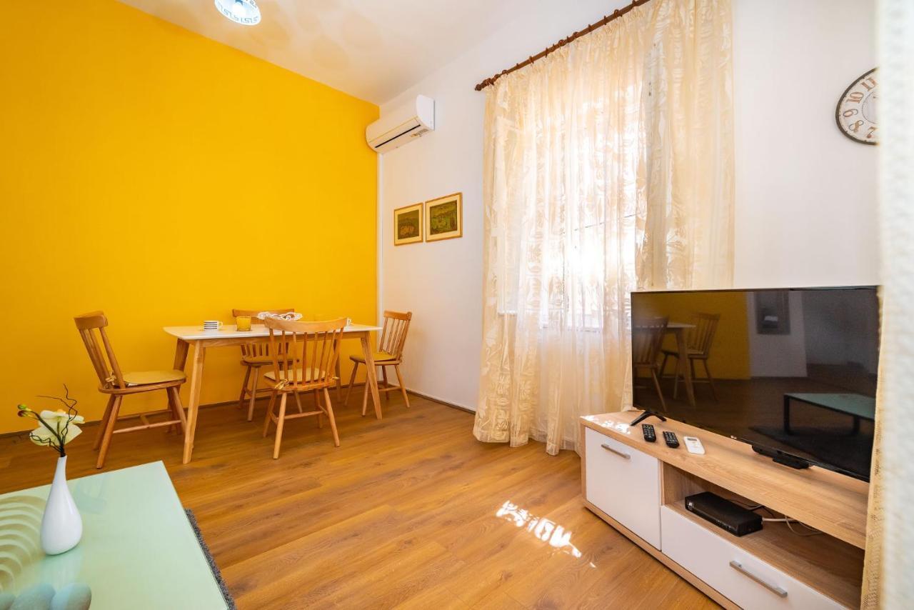 History Apartments Center Zadar Bagian luar foto