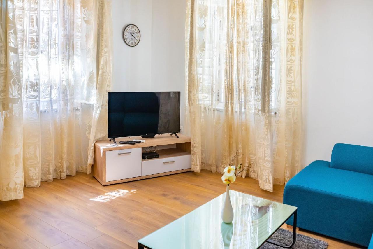 History Apartments Center Zadar Bagian luar foto